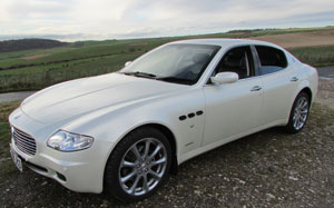 Pearlescent white Maserati Quattroporte